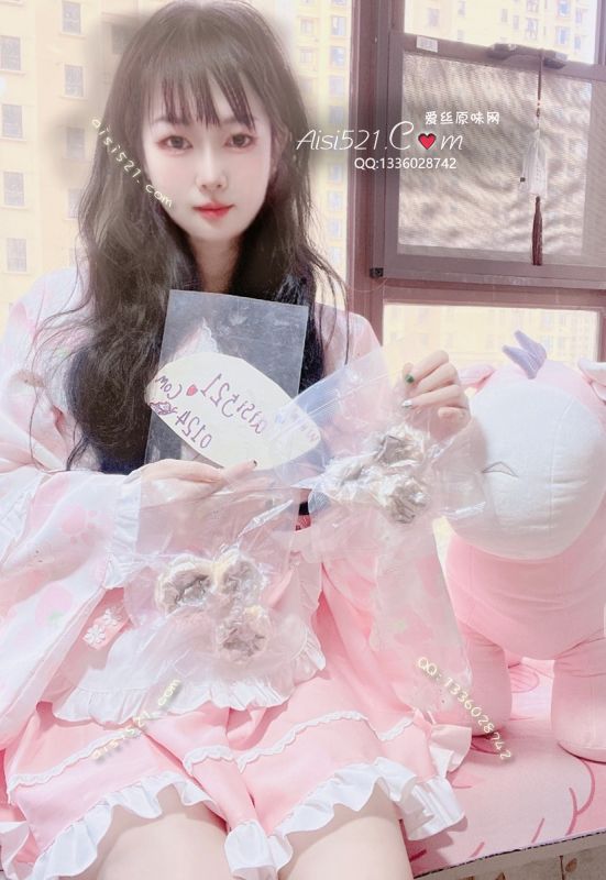 反差厨娘小姐姐S御赐新手厕m的黄金泡芙一份~感受黄金与奶油交织在一起然后炸裂开的绵密感~,重口味类其他重口味