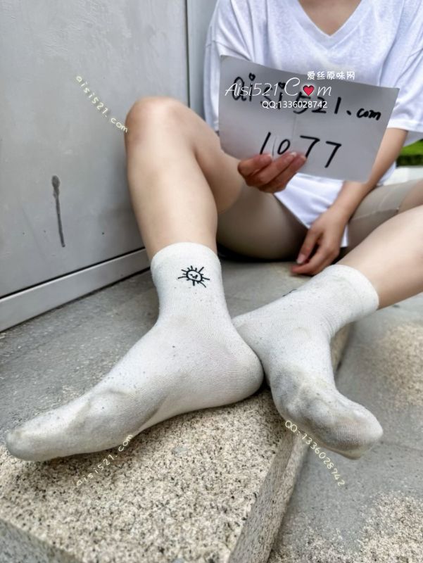 《“酸臭”系列之小太阳》白棉袜，硬生生传起球，酸臭味生猛无敌……原味丝袜|袜类臭棉袜